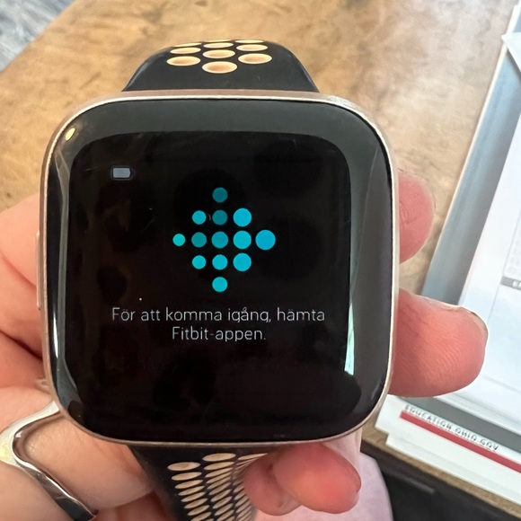 Fitbit Versa - Picture 4 of 7